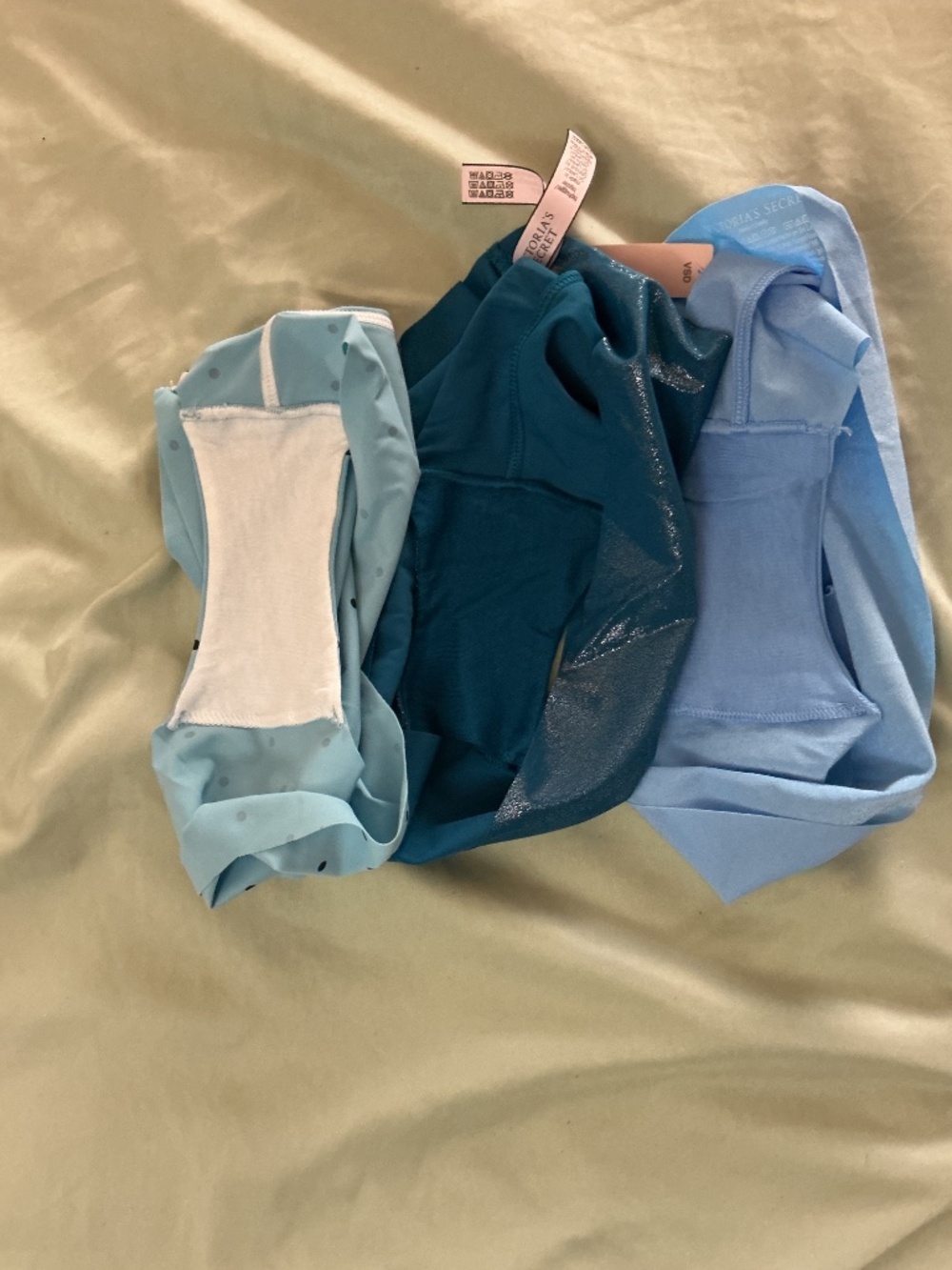 Victoria’s Secret lot of 3 blue no-show panties - Picture 7 of 7